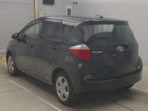 2011 Toyota Ractis NSP120[2]