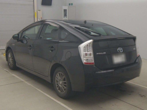 2010 Toyota Prius ZVW30[2]