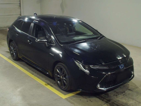 2019 Toyota Corolla Touring Wagon ZWE214W[2]