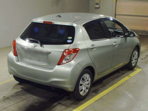 2013 Toyota Vitz NSP130[1]