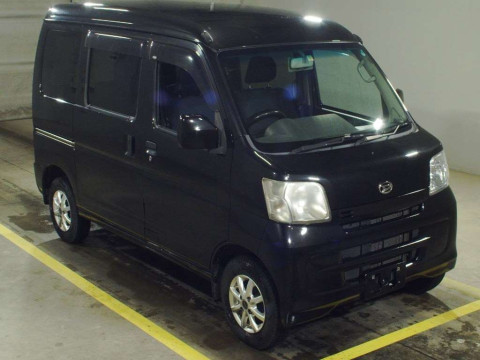 2013 Daihatsu Hijet Cargo S331V[2]