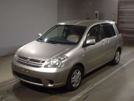 2005 Toyota Raum