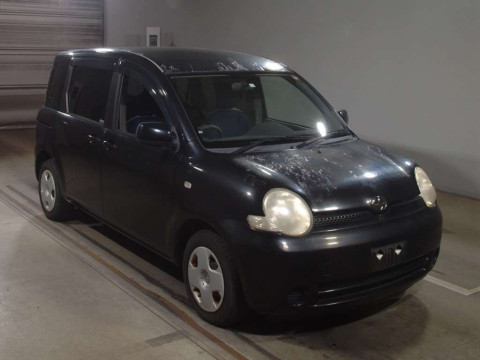 2004 Toyota Sienta NCP81G[2]