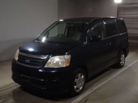 2005 Toyota Noah