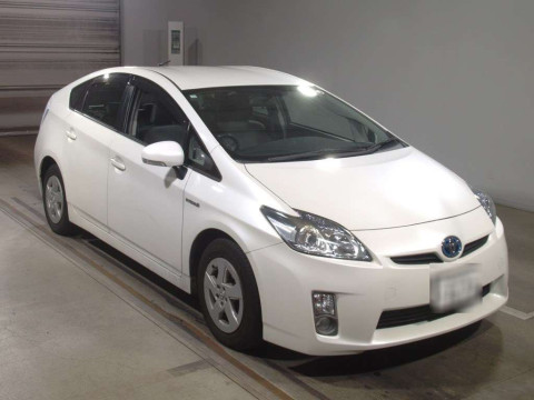 2010 Toyota Prius ZVW30[2]