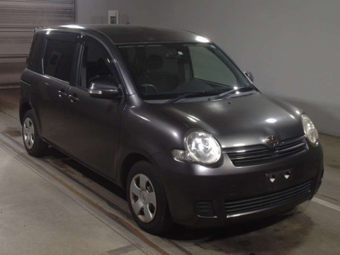 2009 Toyota Sienta NCP81G[2]