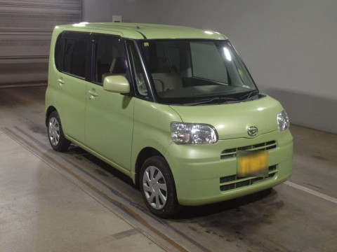 2010 Daihatsu Tanto L375S[2]