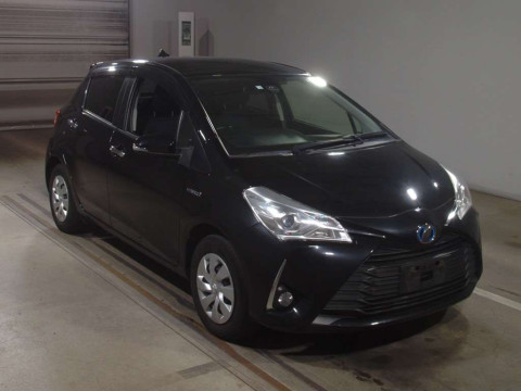 2018 Toyota Vitz NHP130[2]