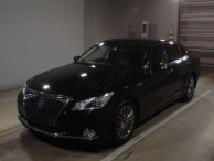 2013 Toyota Crown Hybrid