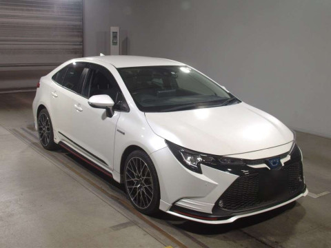 2019 Toyota Corolla Sedan ZWE211[2]