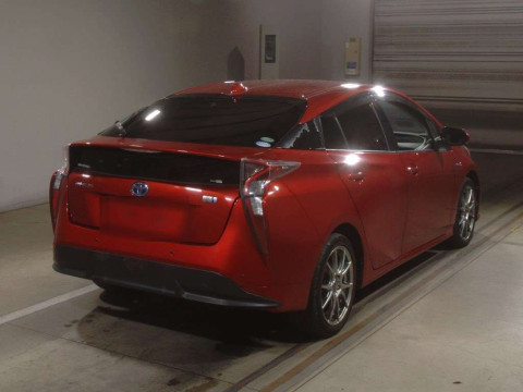 2016 Toyota Prius ZVW51[1]