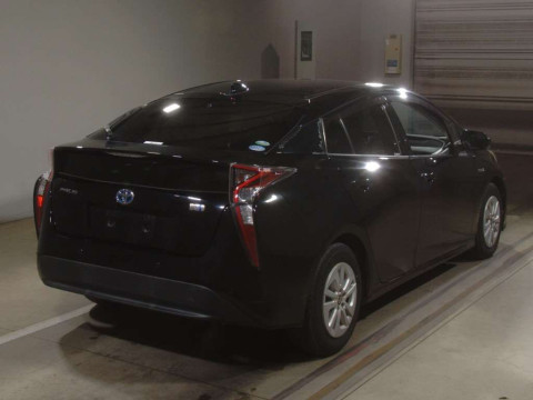 2017 Toyota Prius ZVW50[1]