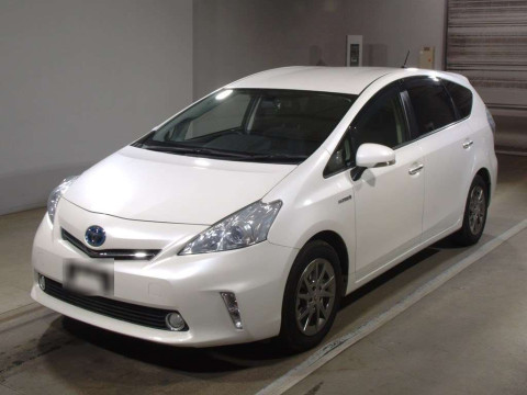 2013 Toyota Prius alpha ZVW41W[0]