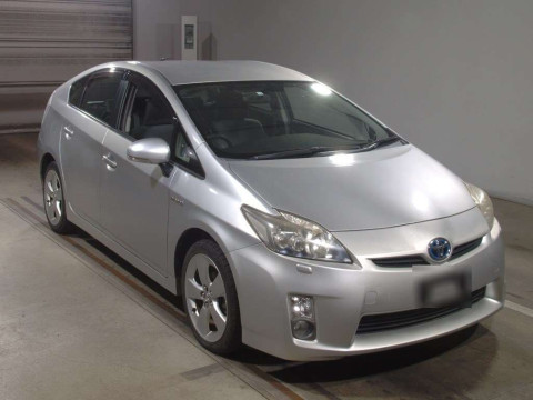 2010 Toyota Prius ZVW30[2]