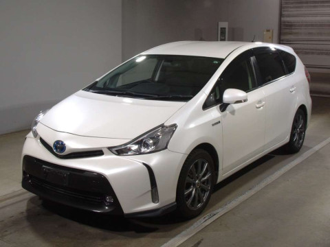 2015 Toyota Prius alpha ZVW41W[0]