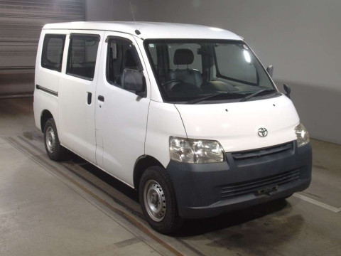 2017 Toyota Townace Van S402M[2]