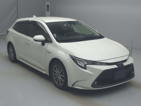 2020 Toyota Corolla Touring Wagon ZWE211W[2]