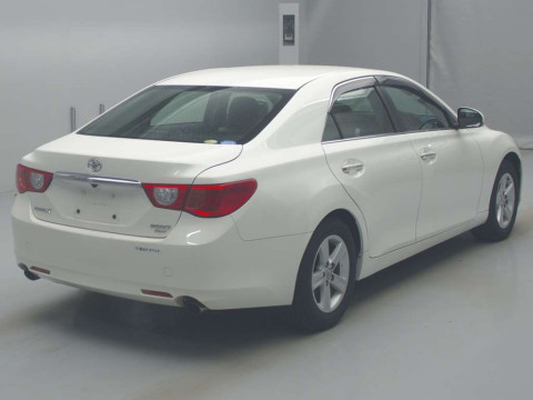 2010 Toyota Mark X GRX135[1]