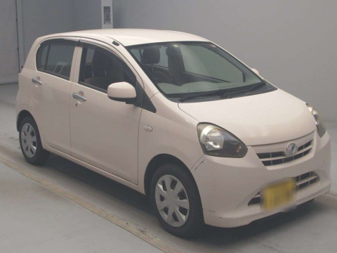 2012 Daihatsu Mira es LA300S[2]