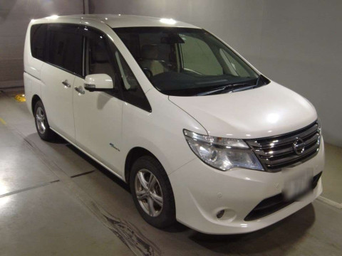 2014 Nissan Serena HC26[2]