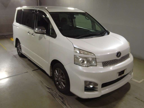 2012 Toyota Voxy ZRR70W[2]