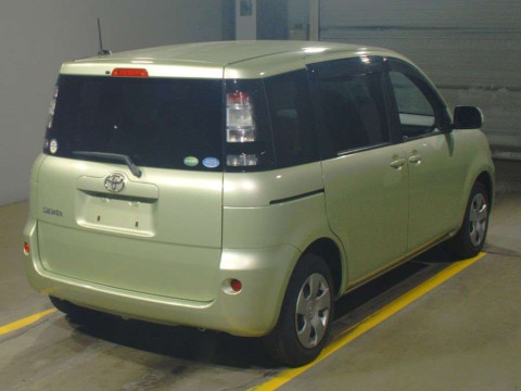 2014 Toyota Sienta NCP81G[1]