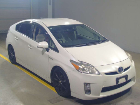 2010 Toyota Prius ZVW30[2]