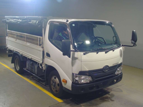 2017 Toyota Toyoace Truck XZU605[2]