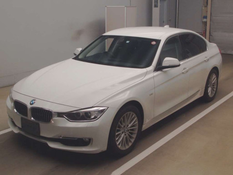 2013 BMW 3 Series 3D20[0]