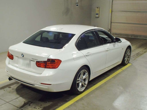 2012 BMW 3 Series 3B20[1]