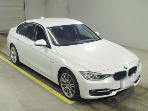 2012 BMW 3 Series 3B20[2]