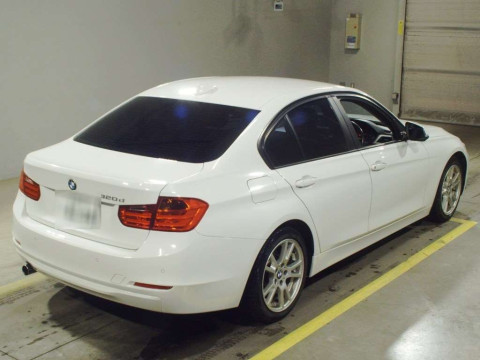 2012 BMW 3 Series 3D20[1]