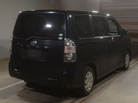 2010 Toyota Voxy ZRR70G[1]