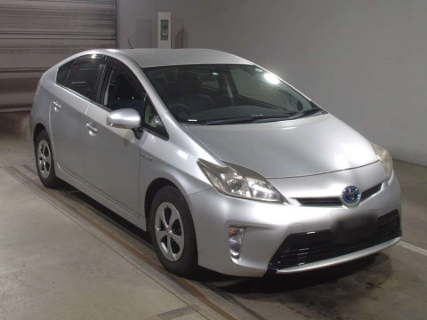 2012 Toyota Prius ZVW30[2]