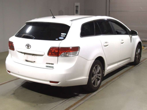 2012 Toyota Avensis Wagon ZRT272W[1]