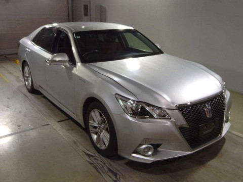 2013 Toyota Crown Hybrid AWS210[2]