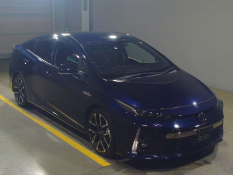 2020 Toyota Prius PHV ZVW52[2]