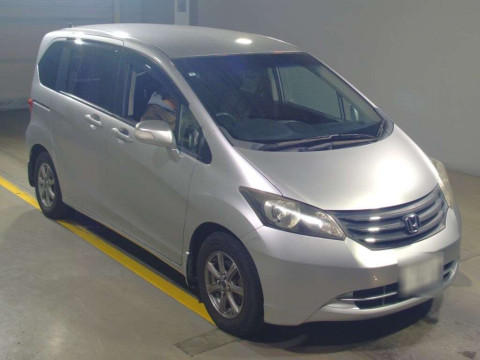 2011 Honda Freed GB3[2]