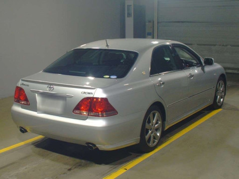 2006 Toyota Crown GRS180[1]