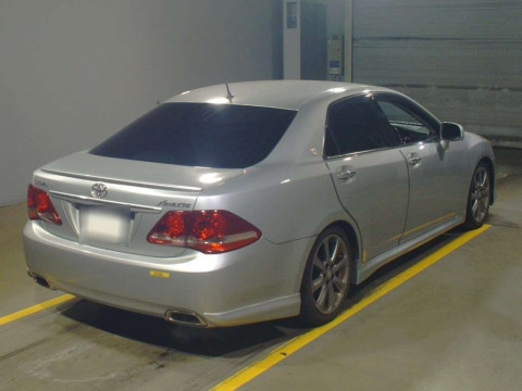 2008 Toyota Crown GRS200[1]