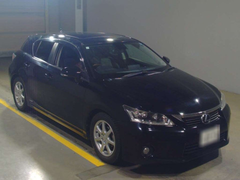 2011 Lexus CT ZWA10[2]