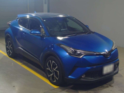 2017 Toyota C-HR NGX50[2]