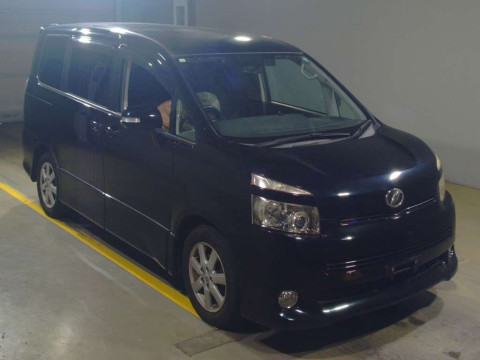 2007 Toyota Voxy ZRR70W[2]