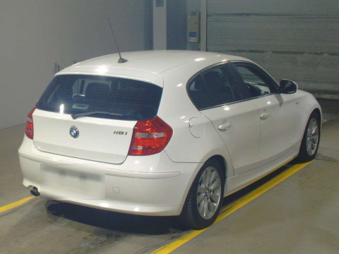 2010 BMW 1 Series UE16[1]