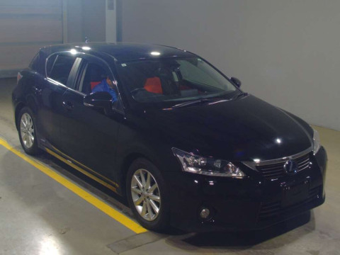 2011 Lexus CT ZWA10[2]