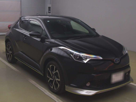 2017 Toyota C-HR ZYX10[2]