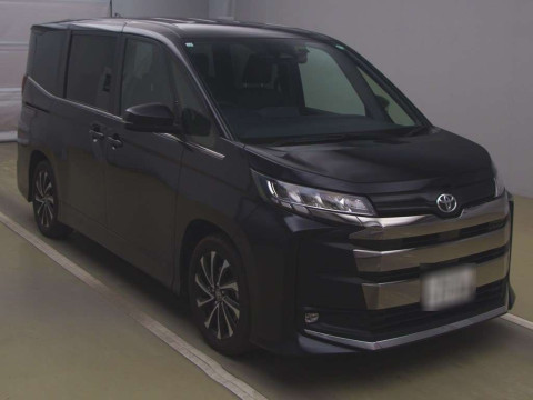 2023 Toyota Noah MZRA90W[2]