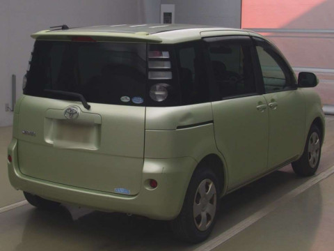 2010 Toyota Sienta NCP81G[1]