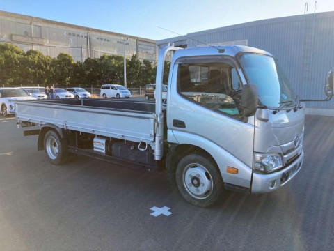 2021 Toyota Dyna Truck XZU655[1]