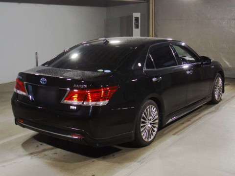 2015 Toyota Crown Majesta GWS214[1]